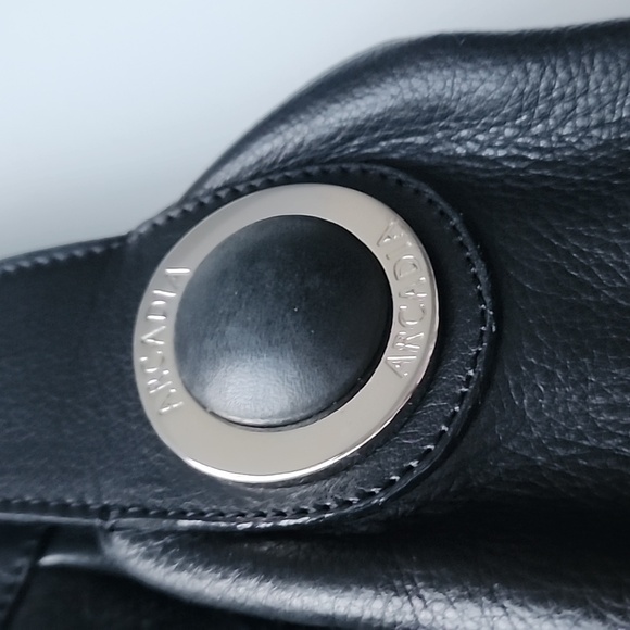 Arcadia Leather Pleated Slouchy Bowling Bag - Picture 3 of 9